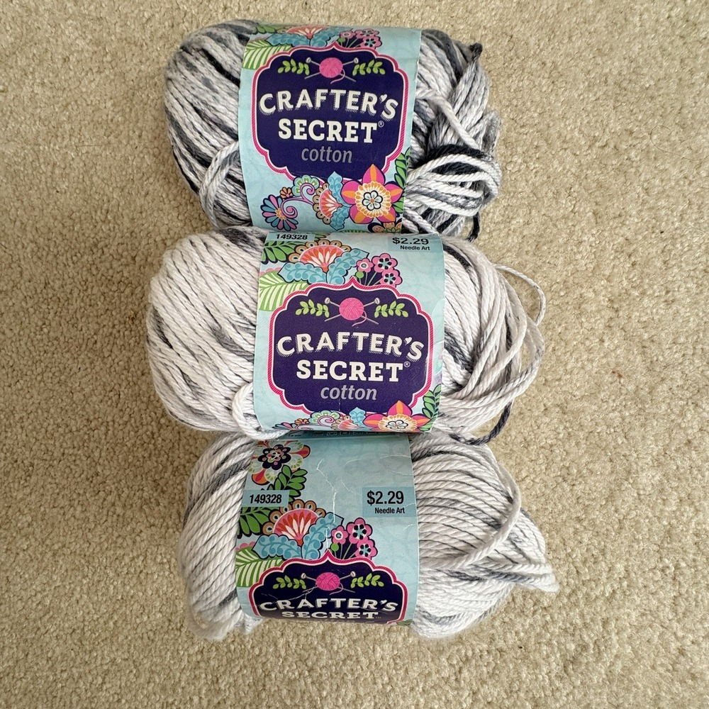 Crafters Secret Cotton Yarn Lot Of 4 Skeins #132 City Gray (3) #114 Olive Branch